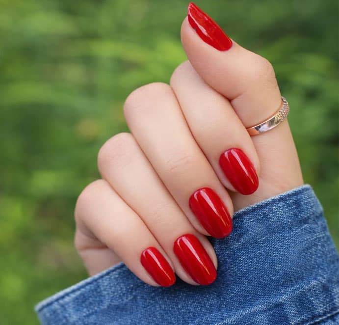 07 No Doubt Bold Classic Red Manicure